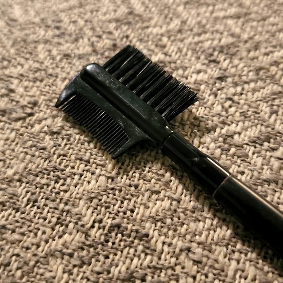 EUC!!! Mary Kay 3-in-1 Eyeliner/Eyebrow Brush - Picture 2 of 4